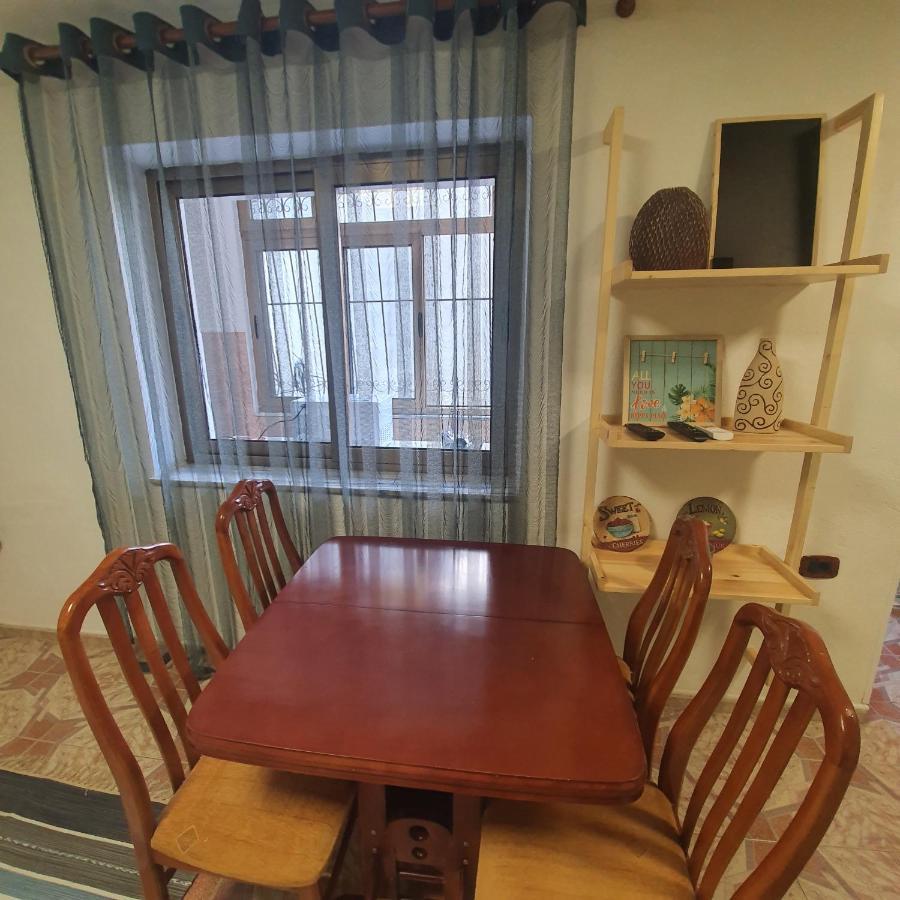 Central Home Away From Home Shkoder Exterior photo